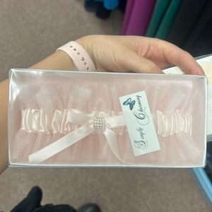 Blush garter
